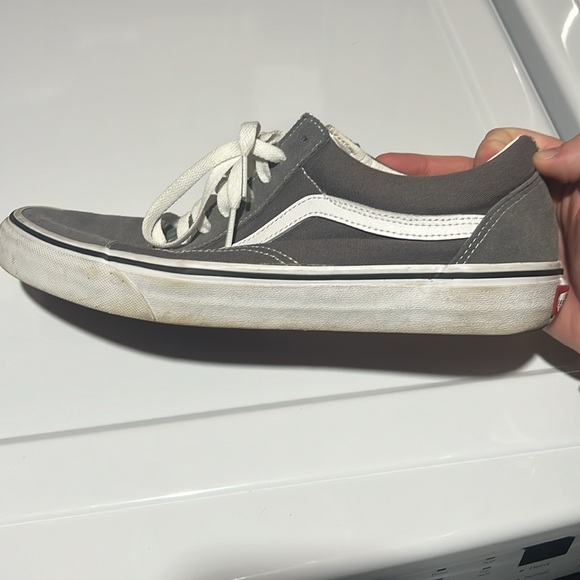 Vans - Picture 9 of 11